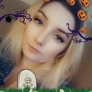 Meet your Posher, Lily